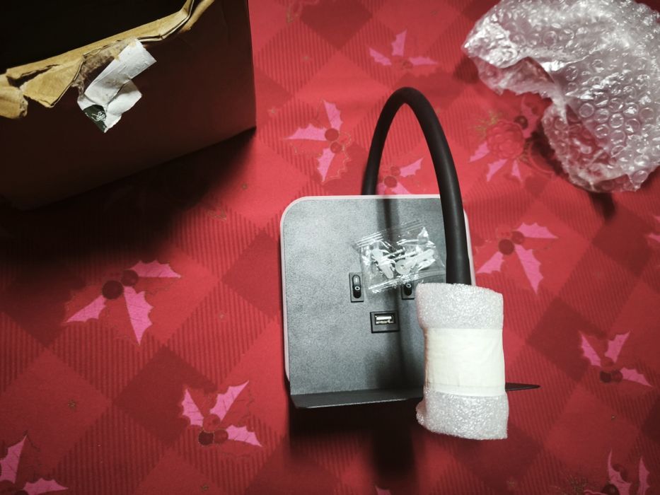 3x Candeeiro flexível com tomada USB e base smartphone