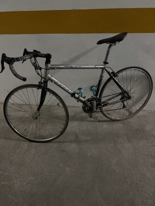 Bicicleta estrada/ciclismo Decathlon