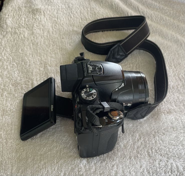 Vendo maquina fotografica NiKON COOLPIX P500