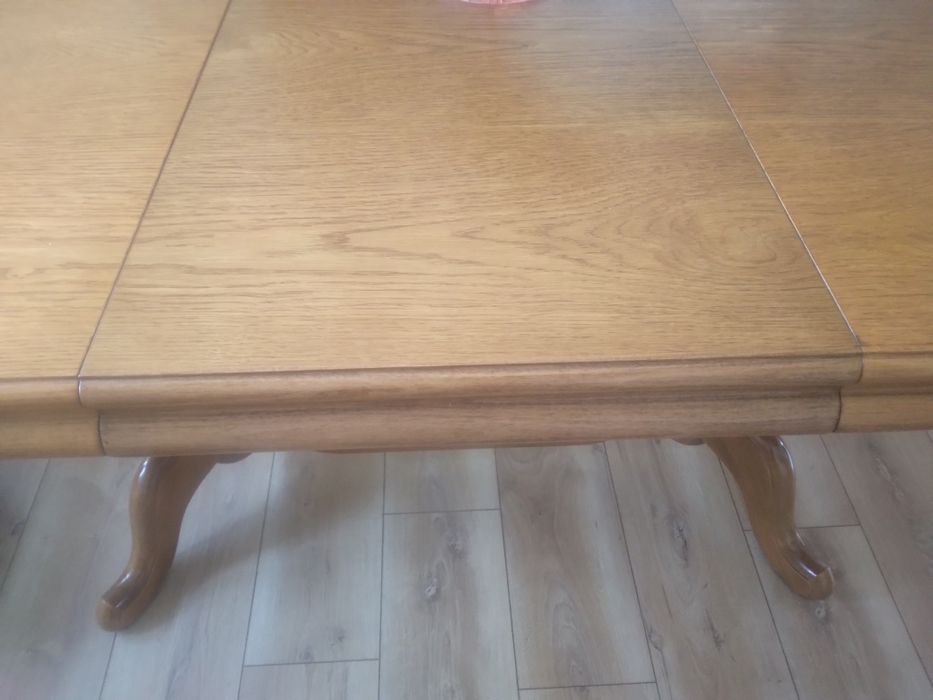 Stół rozkładany 4-6 osób plus krzesła