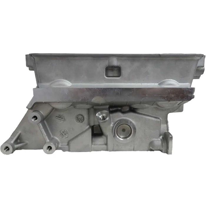 Головка блока Ford Transit Duratorq ZSD-424 D2F YC1Q6C032BD AMC 908766