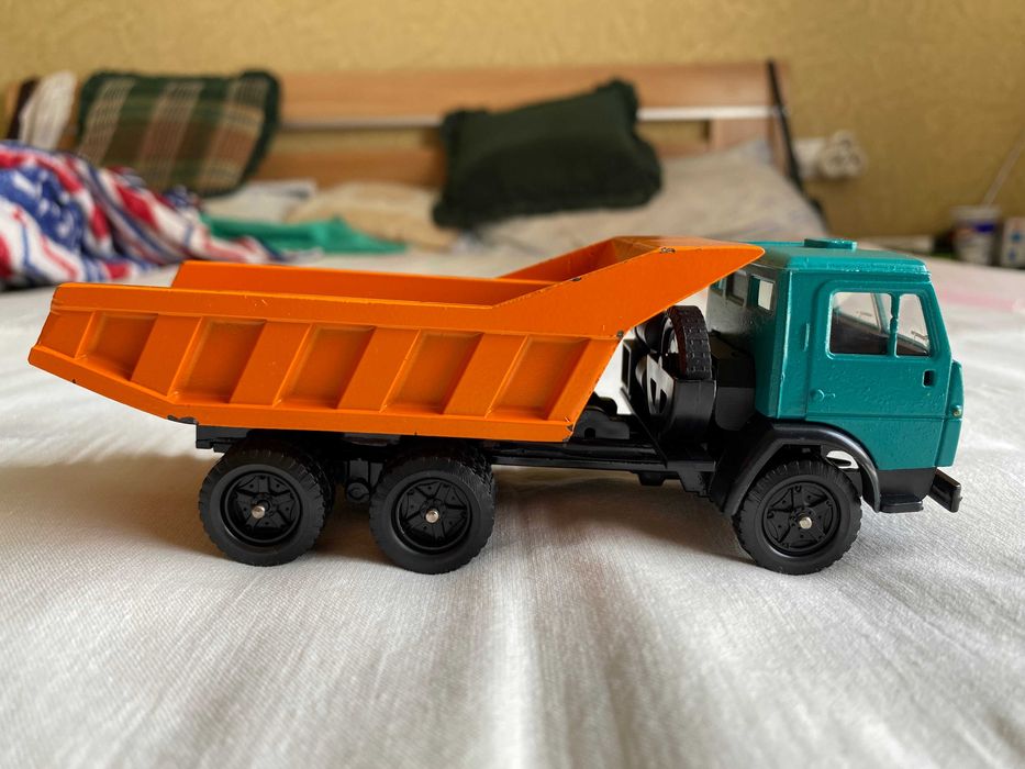 Камаз 5511 Самосвал зеленый с желтым. НА ВОССТАНОВЛЕНИЕ!!!