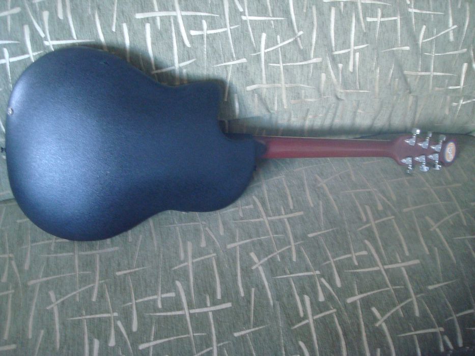 Продам электроакустическую гитару