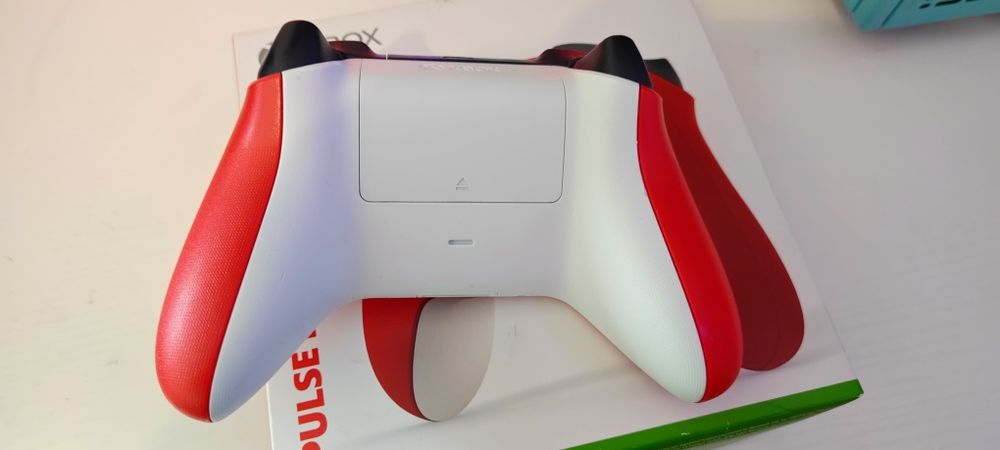 Comando Xbox series X, Na caixa
