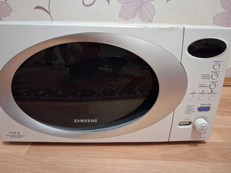 Микроволновая печь Samsung m187gnr