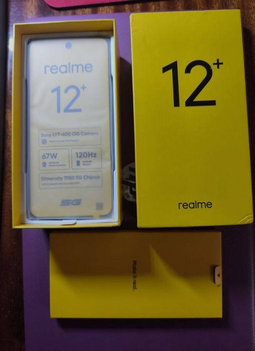 Realme 12 + (plus) 12/512, абсолютно новий.
