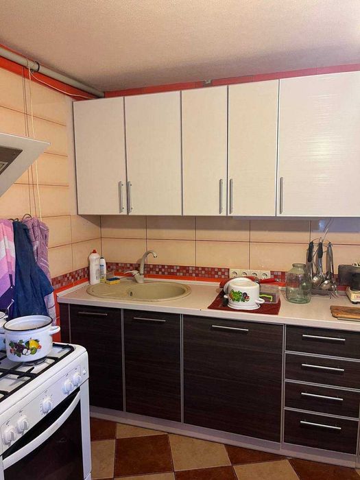 Терміново продам частину будинку в Золочеві