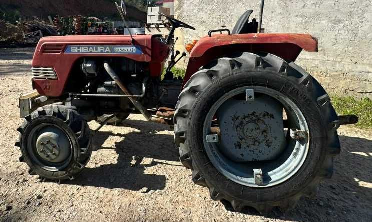 Trator agrícola Shibaura SD2200