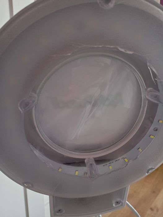 Luz /lupa para esteticista