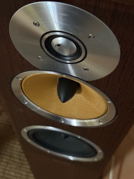 Sistema de Som – Musical Fidelity X-150 + Colunas B&W CM7+ Subwoofer