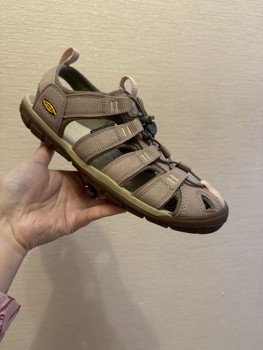 Босоніжки сандалі трекінгові Keen,розмір 40