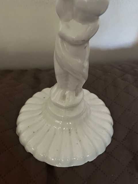 Candelabros antigos em ceramica