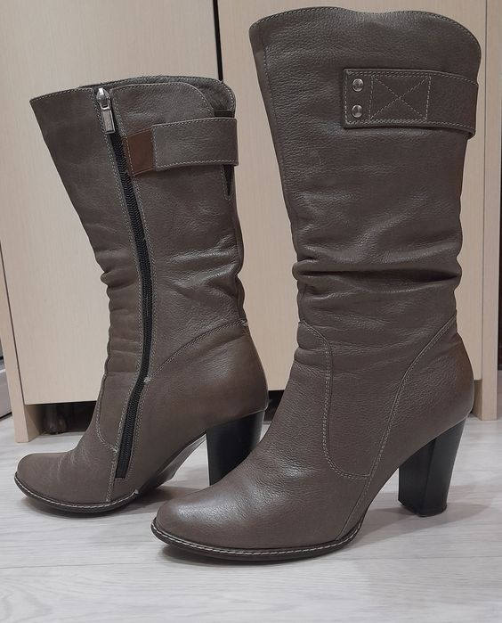 Жіночі шкіряні сапожки, розм. 38.