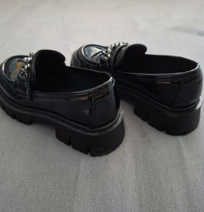 Buty lakierki dla dziewczynki
