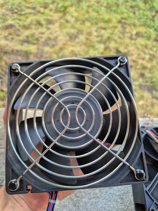 Серверні кулери, вентилятори, 12v 120mm. Sunon, 0.62A, Foxconn 0.90A