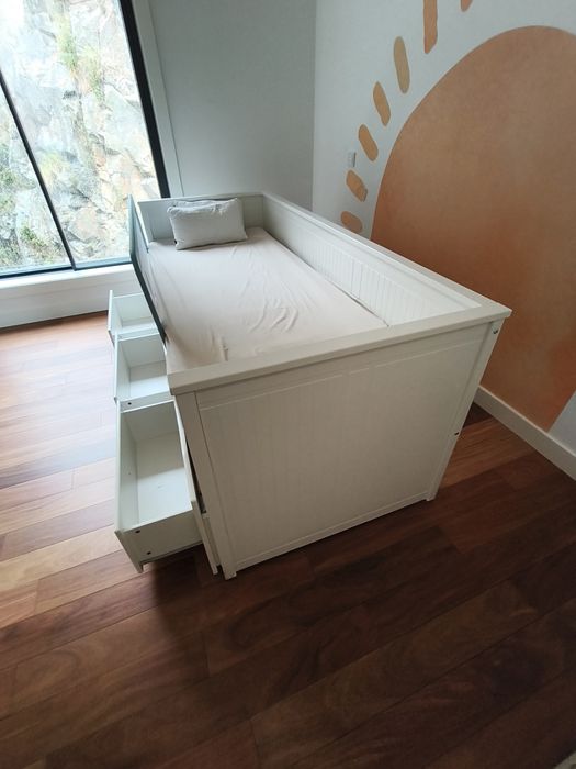 Cama criança Hemnes + colchões