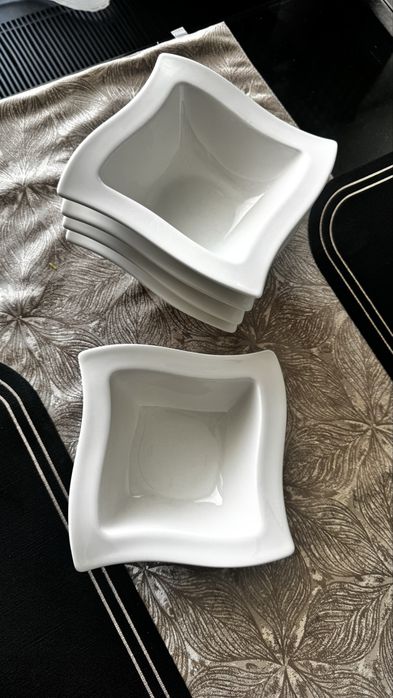 Miseczki /Talerze  głębokie Villeroy&Boch  NevWave 5 szt