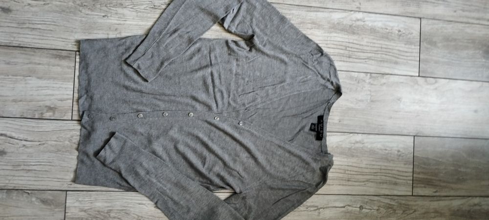 Klasyczny kardigan damski