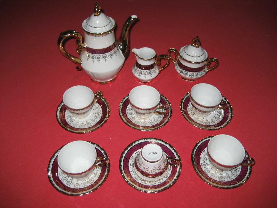 Golden Japanese Coffee Service