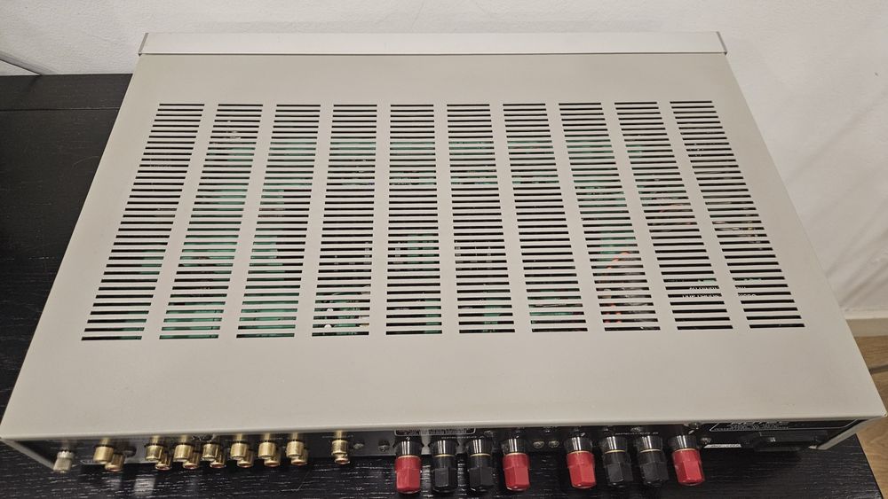 Amplificador Rotel Ra 02