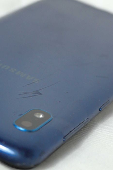 Samsung A10(32GB de armazenamento interno) em boa condição