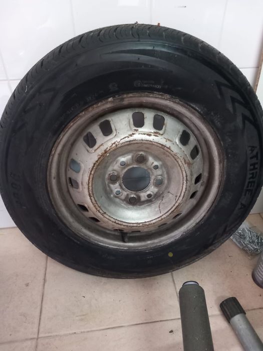 Jante 13 pneu como novo