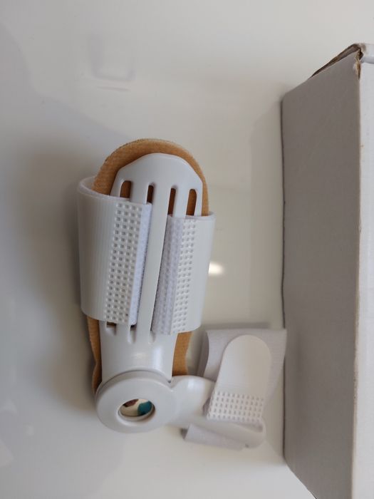 Aparat korygujący na haluksy