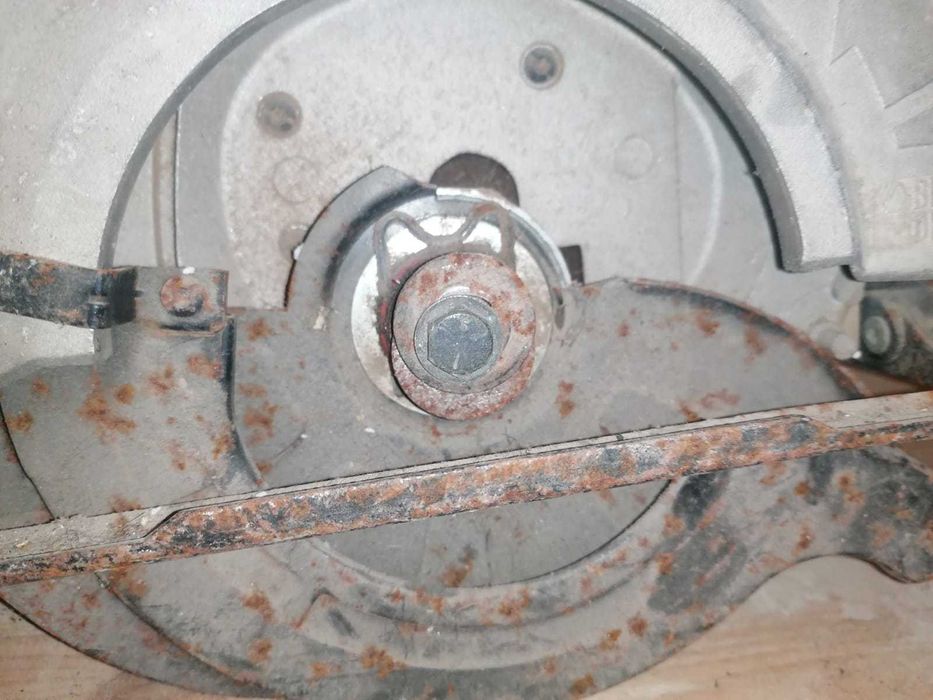 Serra Circular Black & Decker KS55 (1200W) – Funcional / Ler Descrição