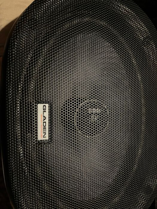 Som automativo con poucos dias de uso