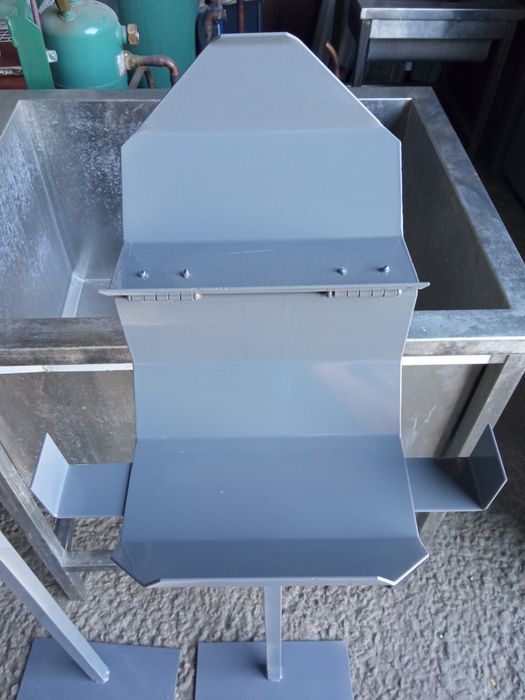 Стойки металлические для пакетов и другие