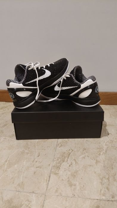 Kobe 6 Protro Pretas e brancas
