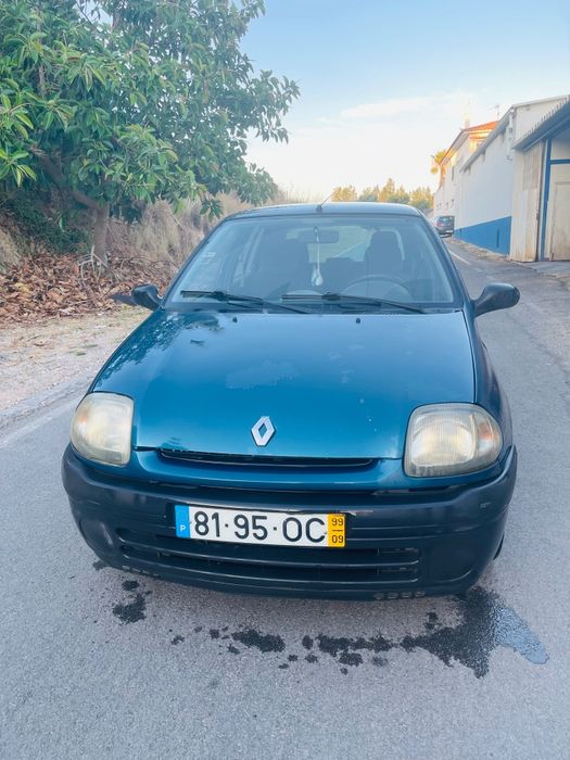 Renault Clio II 1.2 Gasolina (1999)