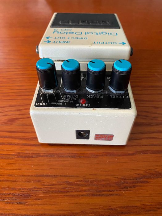 Boss DD-3 Digital Delay — Pedal de guitarra