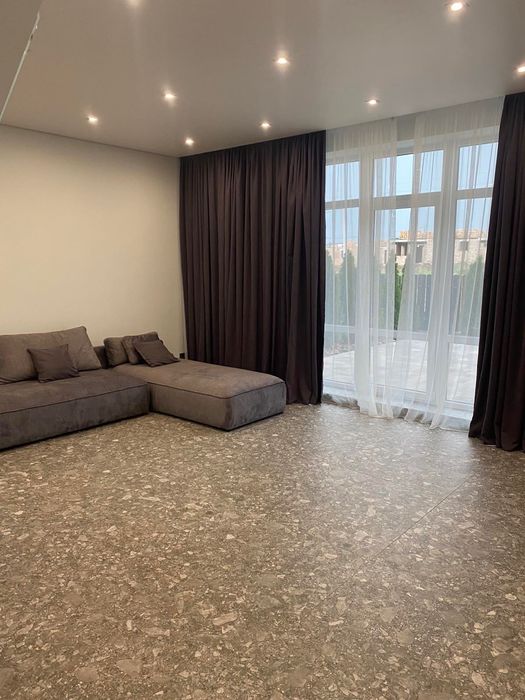 Продам таунхауз з повним ремонтом