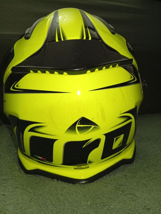 Capacete airoh usado