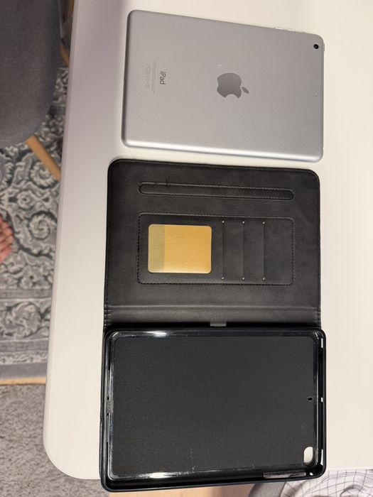 iPad mini 2 32 GB Wi Fi зарядка чехол