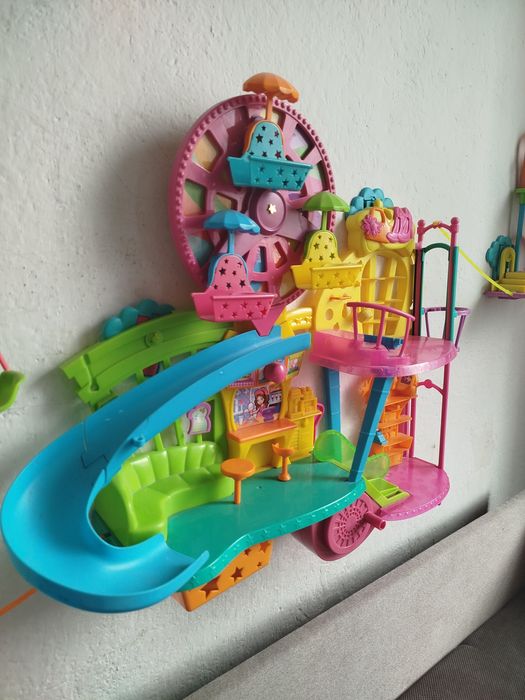 Polly Pocket brand woll
