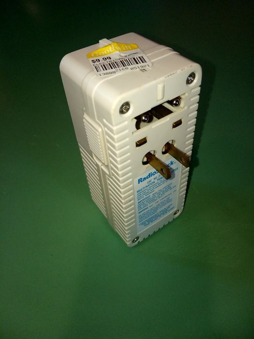 Адаптер конвертор 220/240vac на 110/120vac