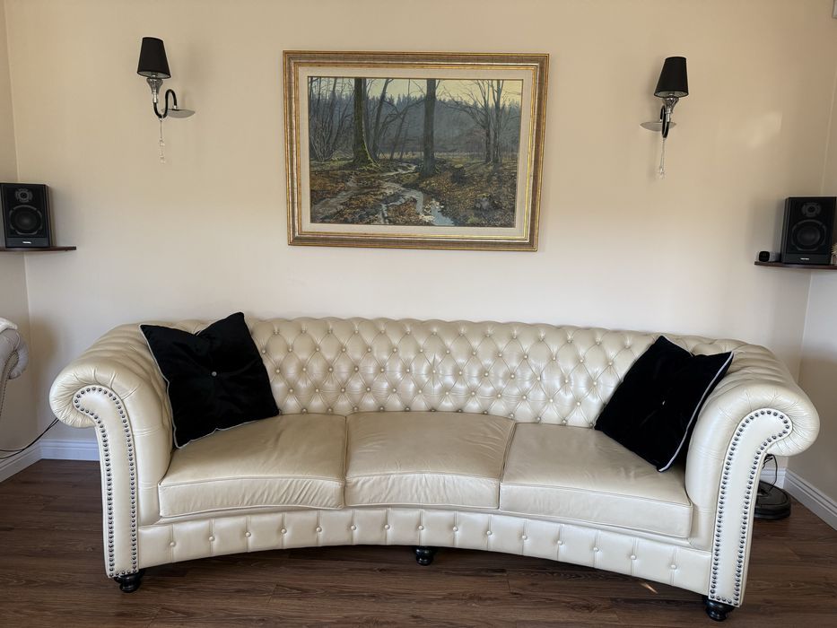 Oryginalna sofa ze skóry naturalnej zaokrąglona styl chesterfield skóra