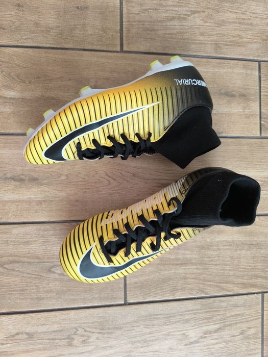 Футбольні бутси Nike Mercurial Victory р.35,5