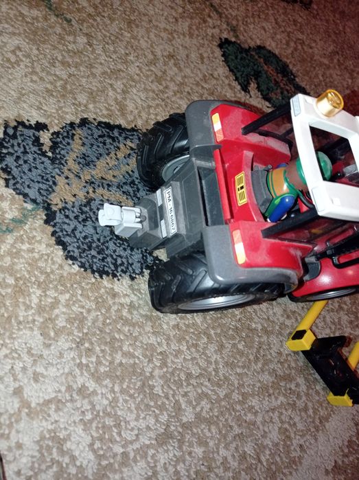 Sprzedam zabawkę traktor Playmobil