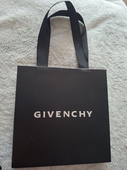 Bransoletka Givenchy