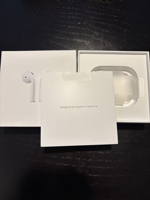 pudełko po słuchawkach Air Pods