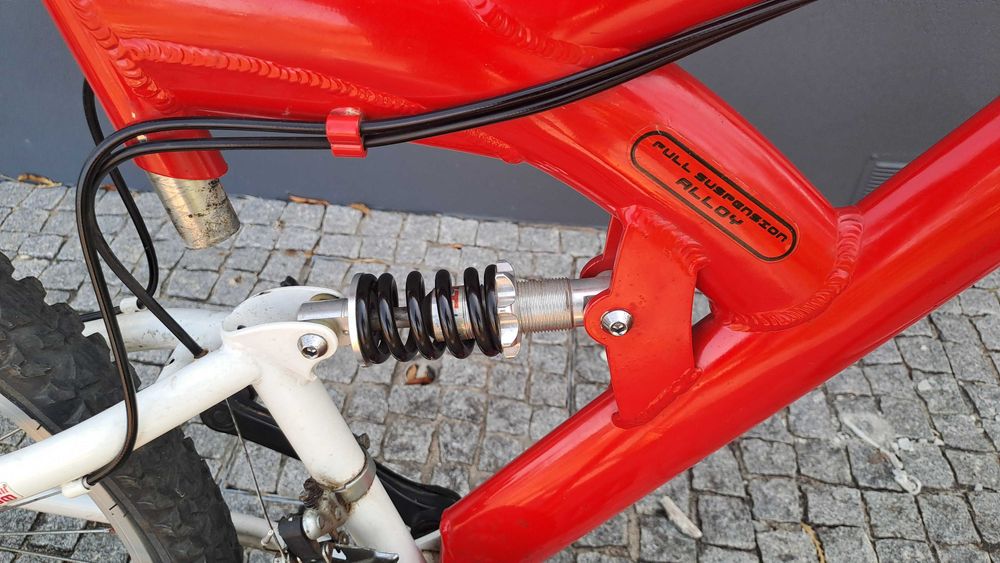 Bicicleta de Montanha em Alumínio – Dupla Suspensão & Travões de Disco