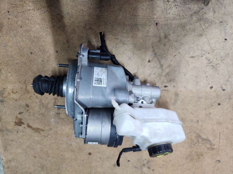 Вакуумний підсилювач гальм VAG