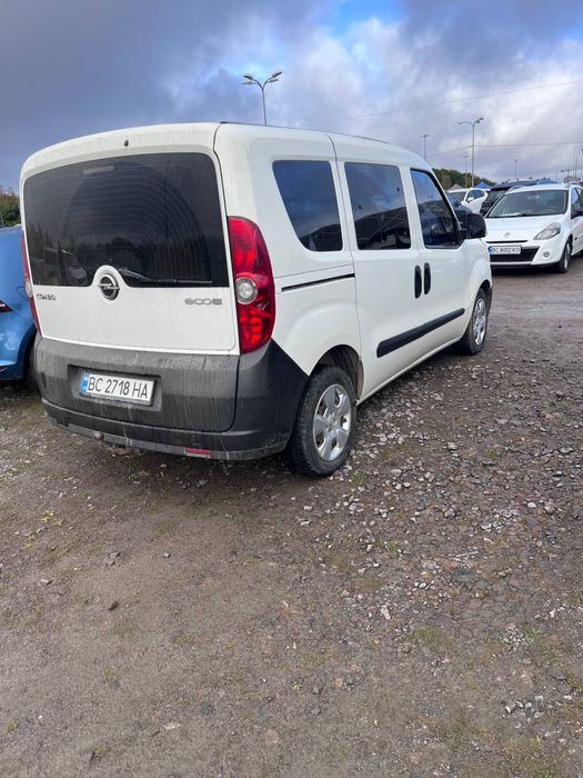 Opel combo 2013