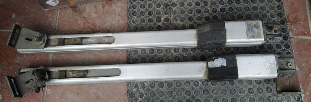 Macacos para portão