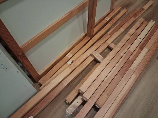 Cama kura desmontada ikea
