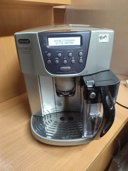 Кавоварка Delonghi  Необслужена