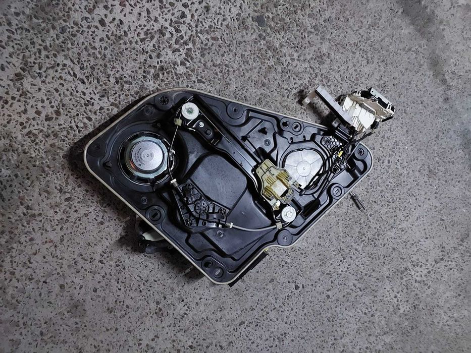 Вкладиш карти в зборі на Jeep Grand Cherokee WK2. Переднiй та задній.